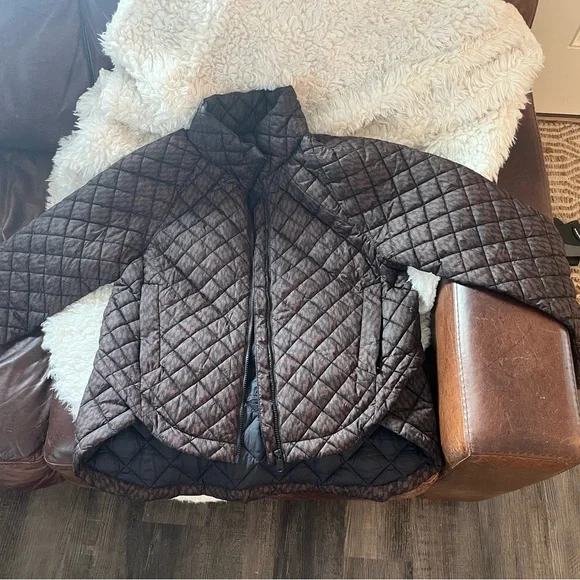 Athleta Black and Brown Quilted Puffer Jacket - Picture 1 of 3